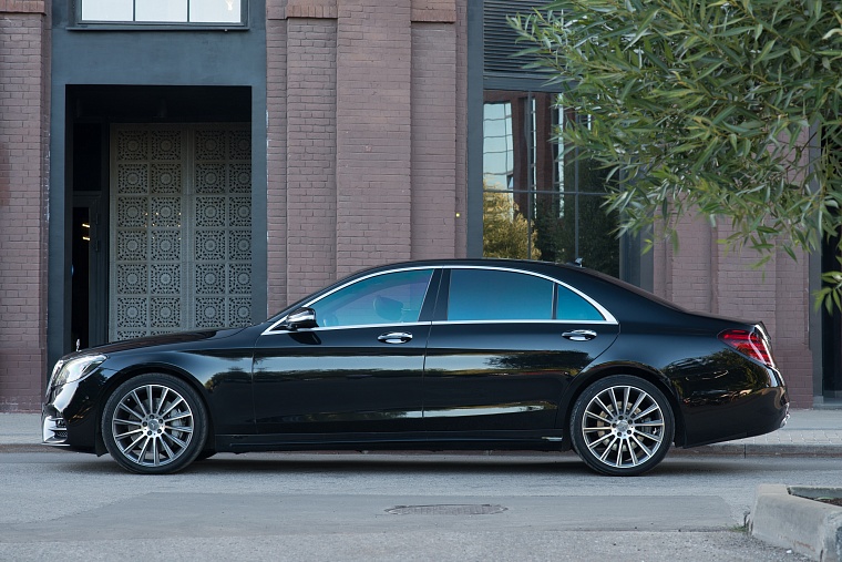 Mercedes-Benz S-класс 222 черный