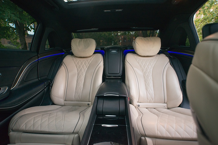 Mercedes-Benz Maybach S-класс 222  черный