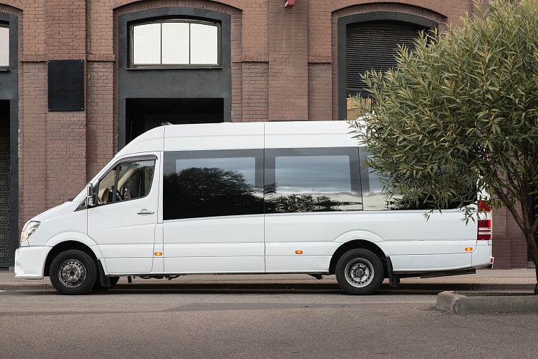 Mercedes-Benz Sprinter Белый 20 мест