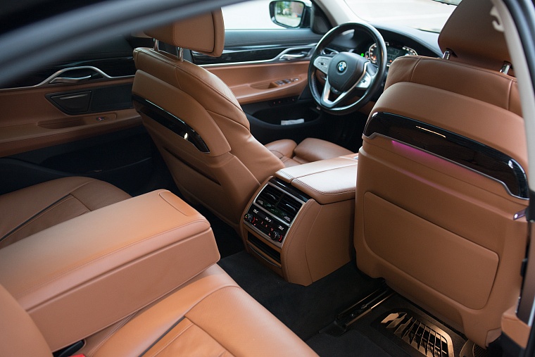 BMW-7