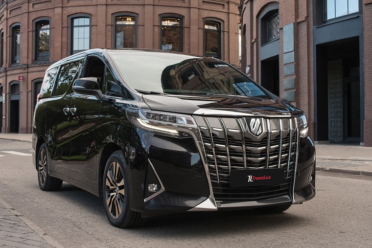 Toyota Alphard черный