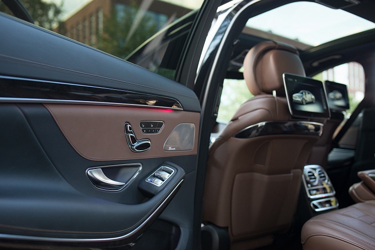 Mercedes-Benz S-класс 222 черный