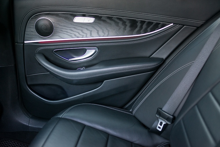 Mercedes-Benz E-Класс 213 белый