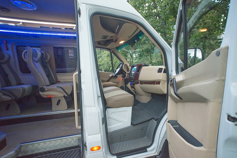 Mercedes-Benz Sprinter Белый 20 мест
