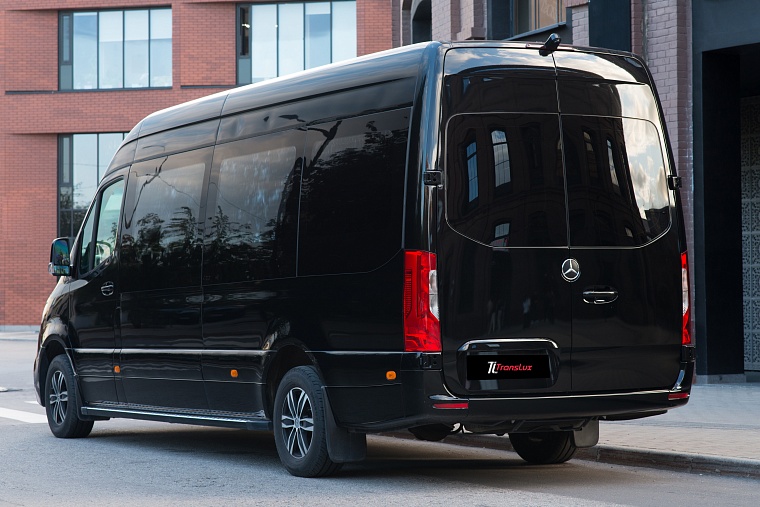 Mercedes-Benz Sprinter Черный 8 мест