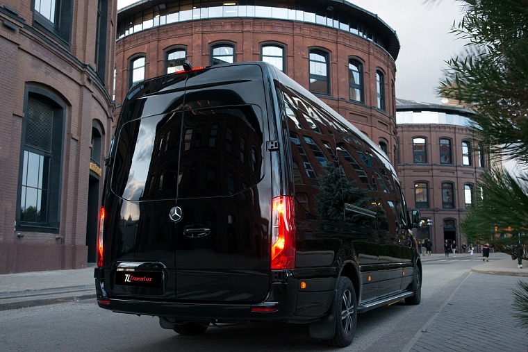 Mercedes-Benz Sprinter Черный 8 мест