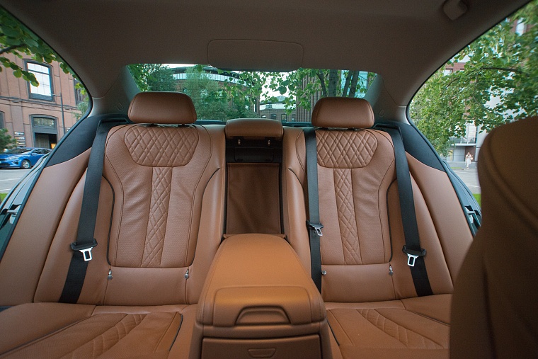 BMW-7