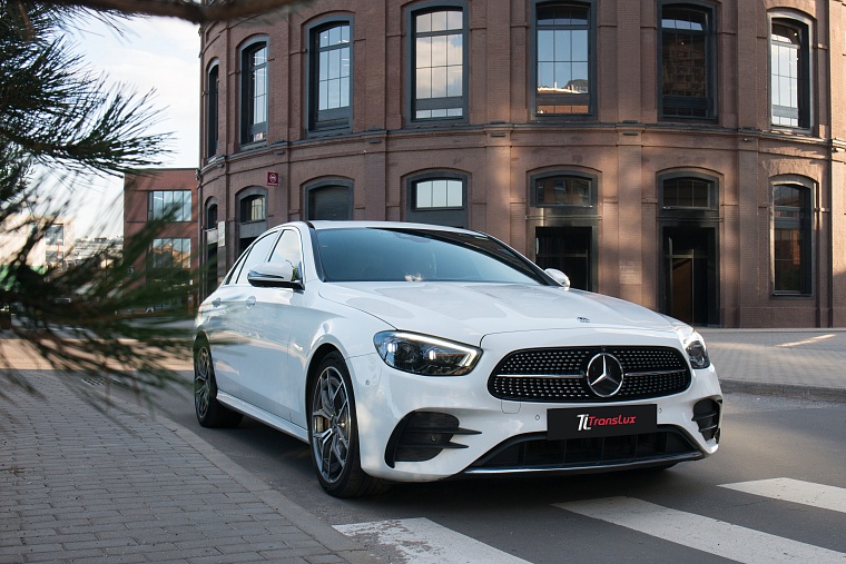 Mercedes-Benz E-Класс 213 белый