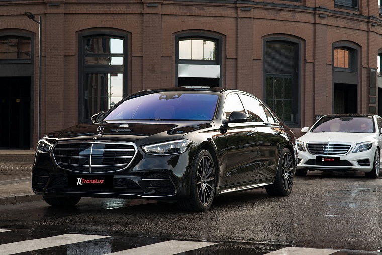 Mercedes-Benz S-класс 223 черный
