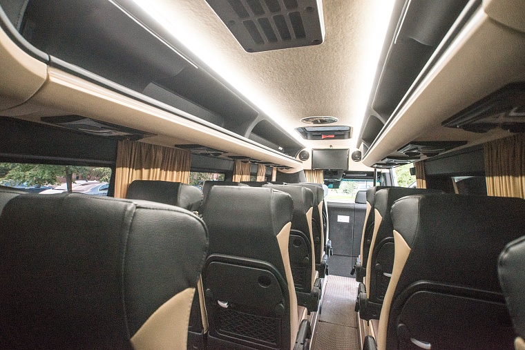 Mercedes-Benz Sprinter 907 Белый 19 мест