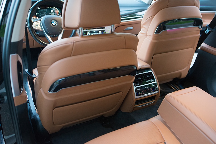 BMW-7